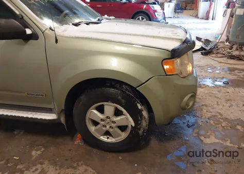 2008 Ford Escape Xlt z USA, uszkodzony, nr VIN 1FMCU03Z08KC68540